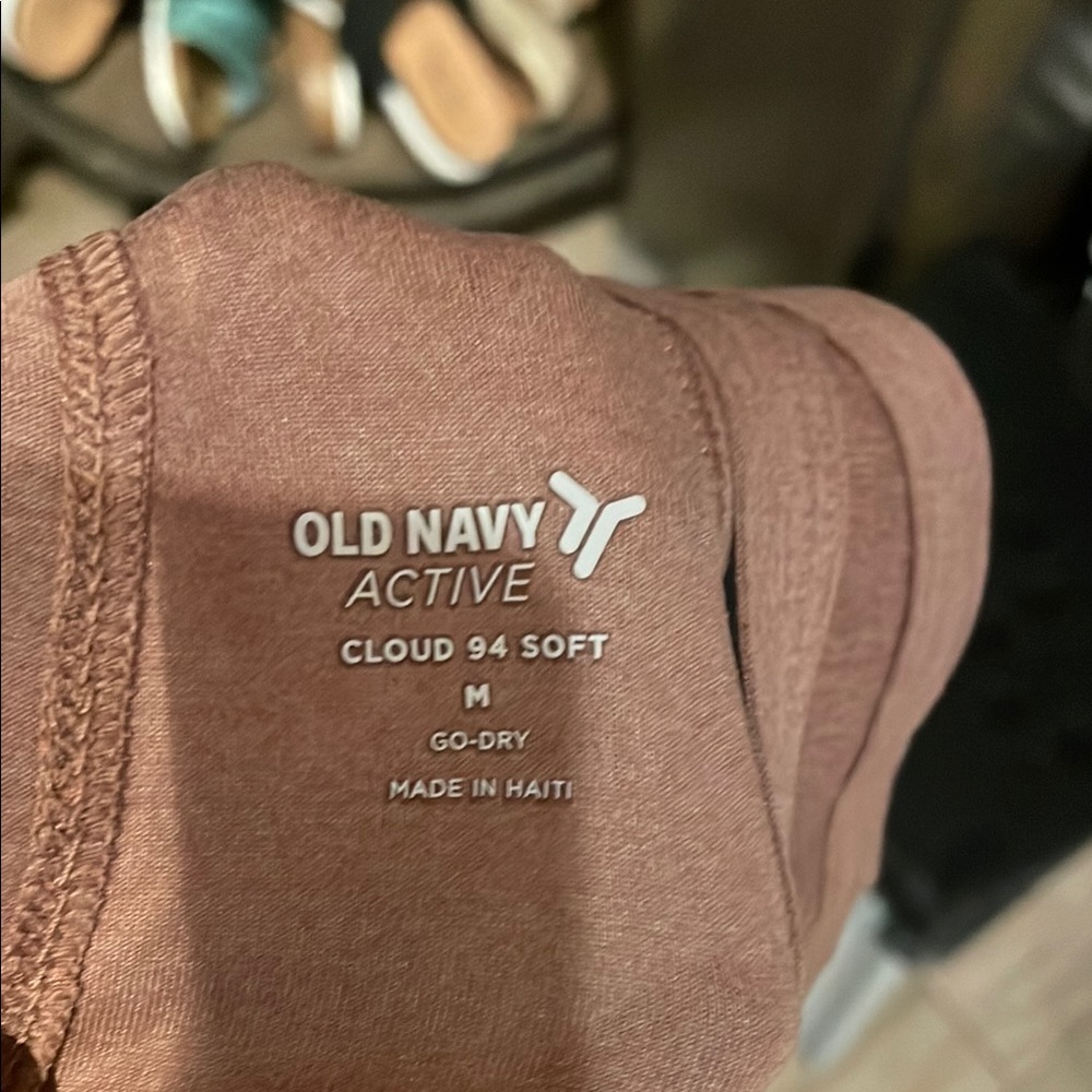 Old Navy Active Cloud Soft Pink Asymmetrical Sleeveless Tank Top (A) - Picture 5 of 5